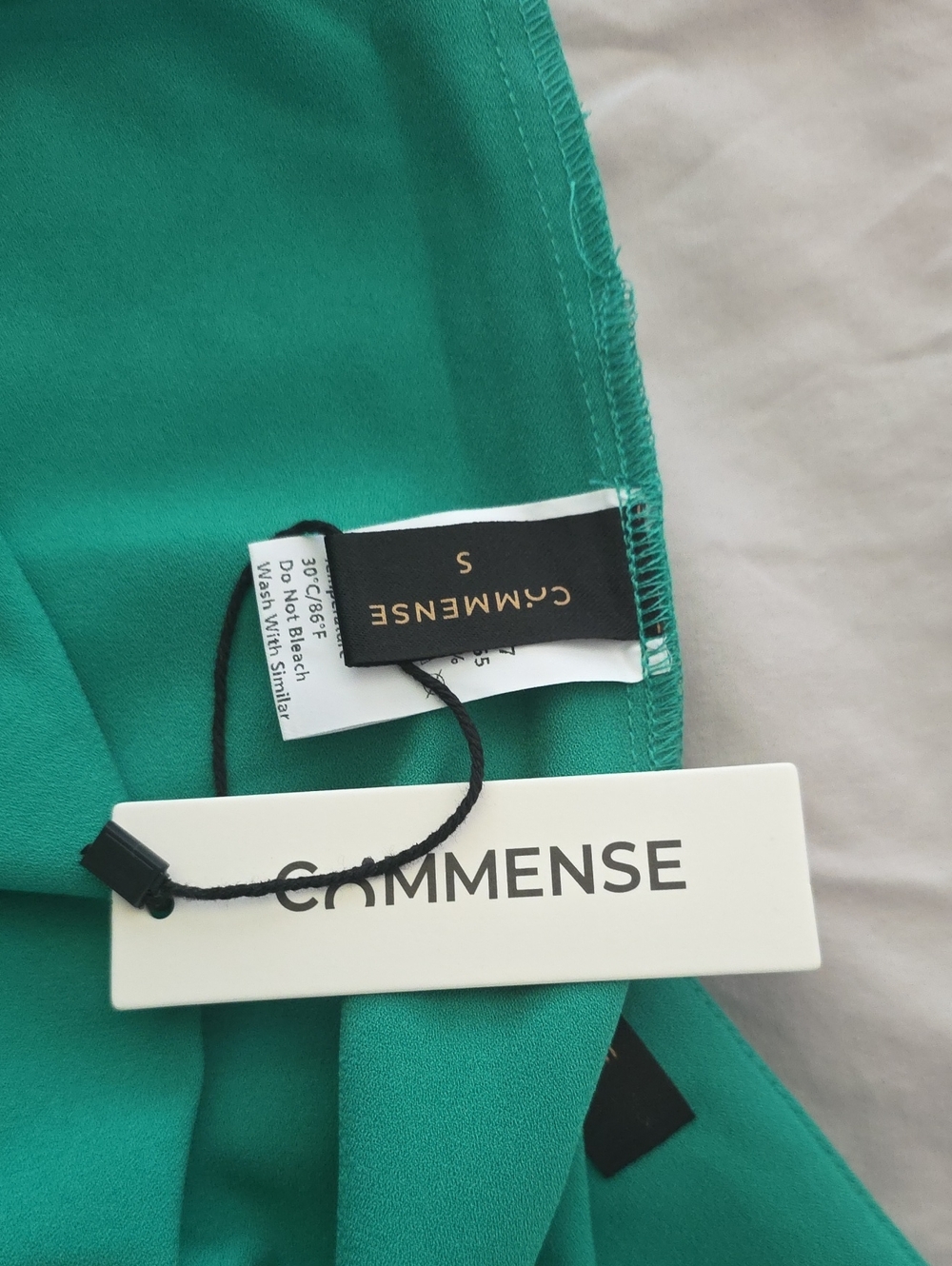 BNWT COMMENSE Draped Mock Neck Blouse & Tie-Waist Mini Skirt Set Size Small - Picture 4 of 4